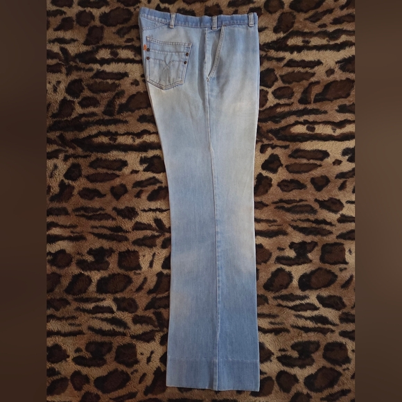 Vintage 70's Iconic Levi's Zipper Fly Boot Cut Denim Pants - W33 Lt. Blue